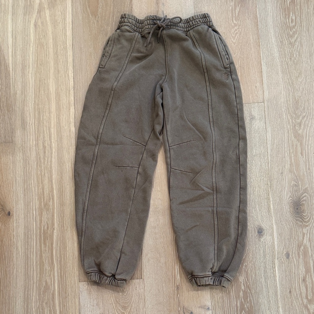 Women's Relaxed Fit Tan Joggers